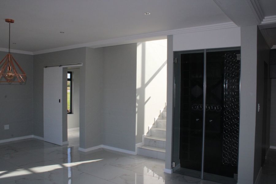 4 Bedroom Property for Sale in Kidds Beach Eastern Cape
